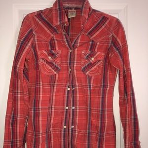 Red True religion button up